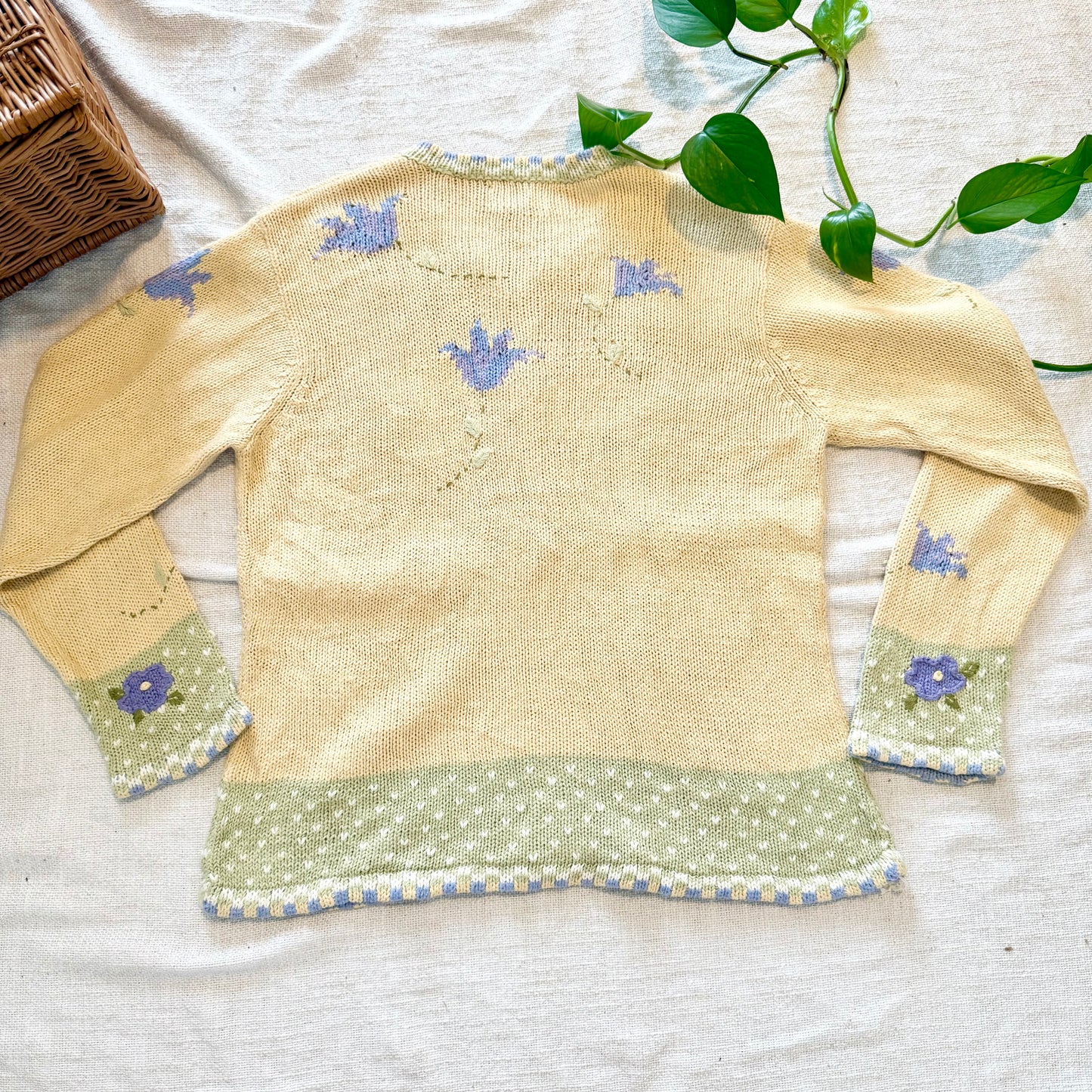 Vintage Icelandic Design Knit Sweater – Pastel Floral Button-Up Crewneck, Women’s M