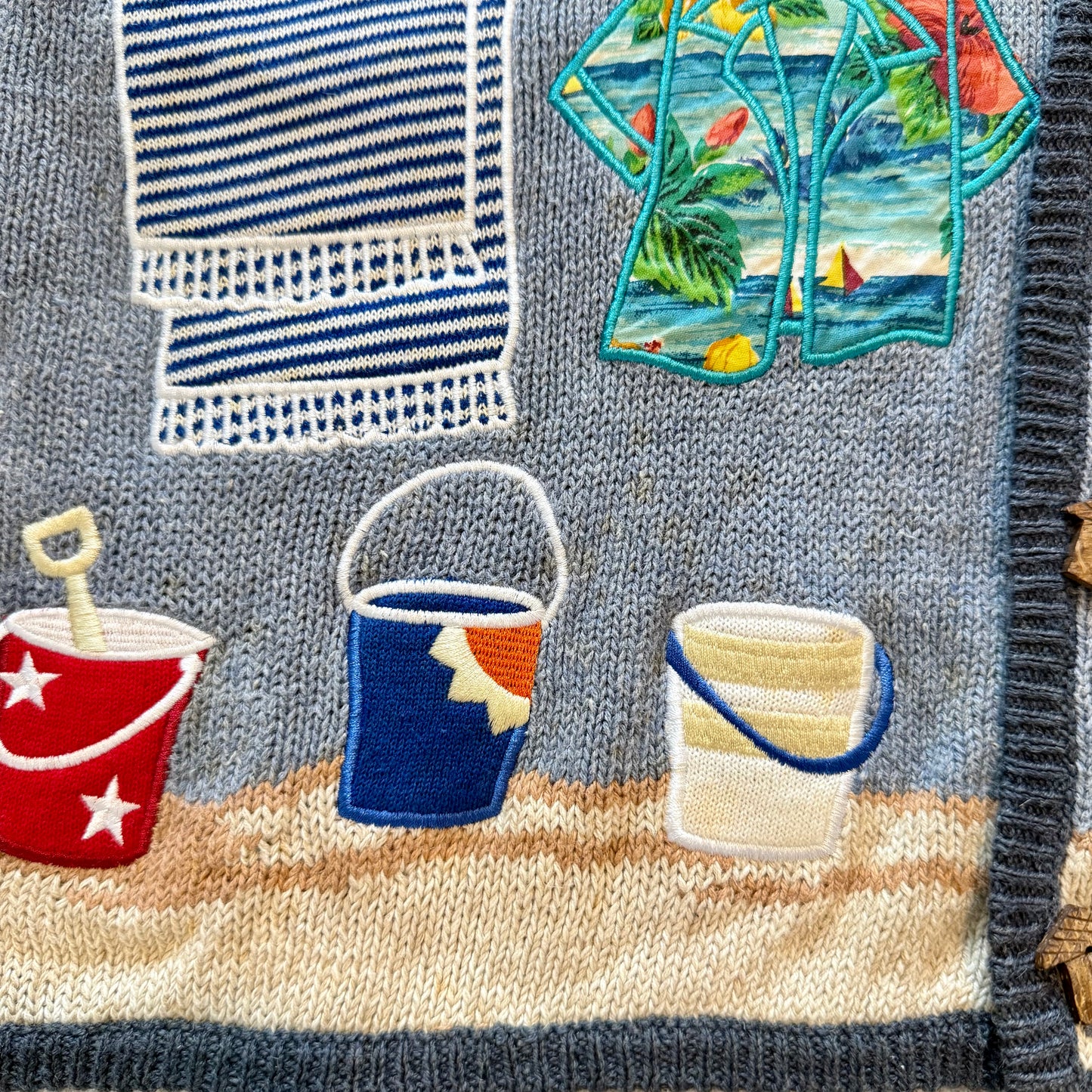 AS IS Vintage Mandalay Bay Beach Theme Embroidered Sweater Vest Blue Small Women Novelty