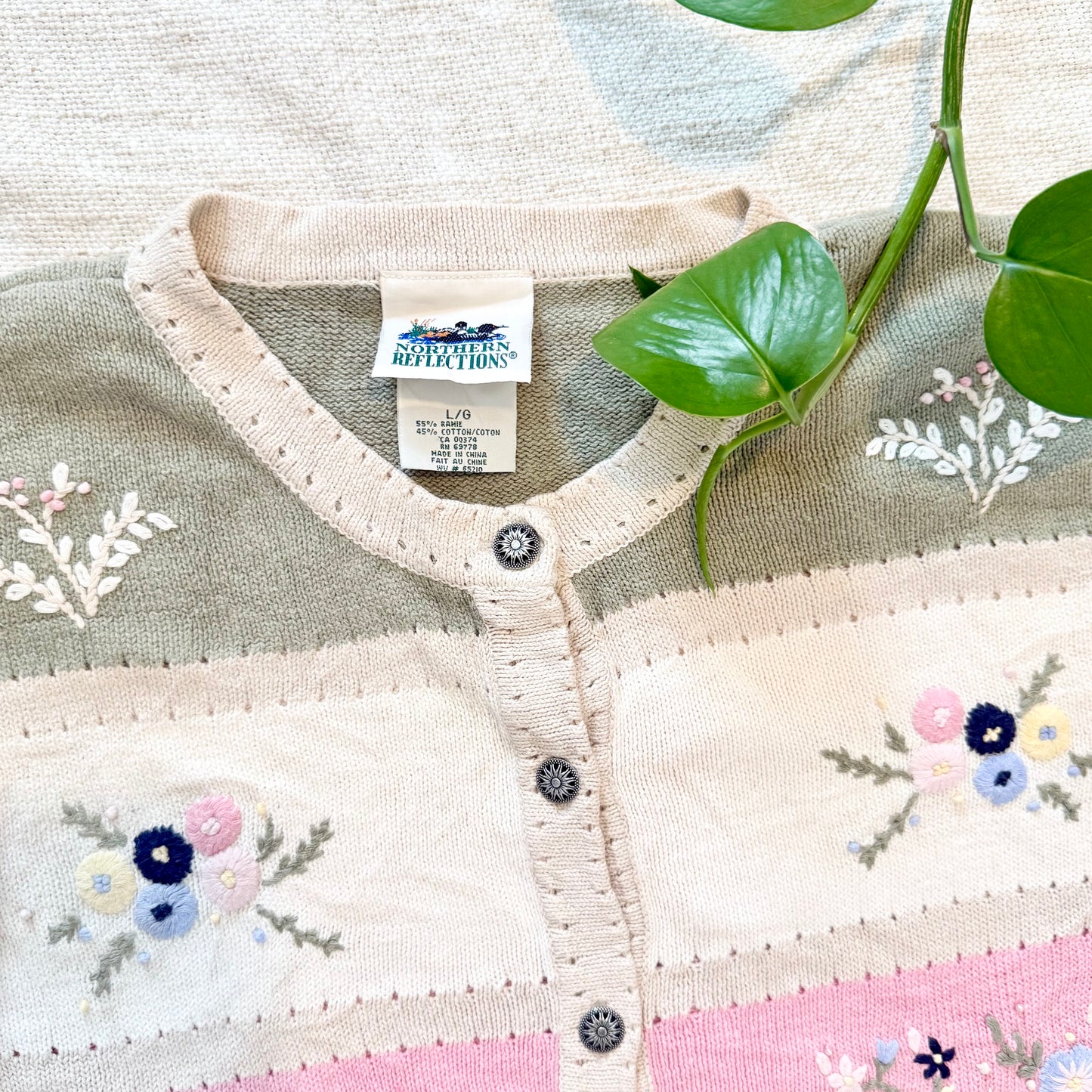 Northern Reflections Embroidered Floral Cardigan Sweater – Women’s Size Large