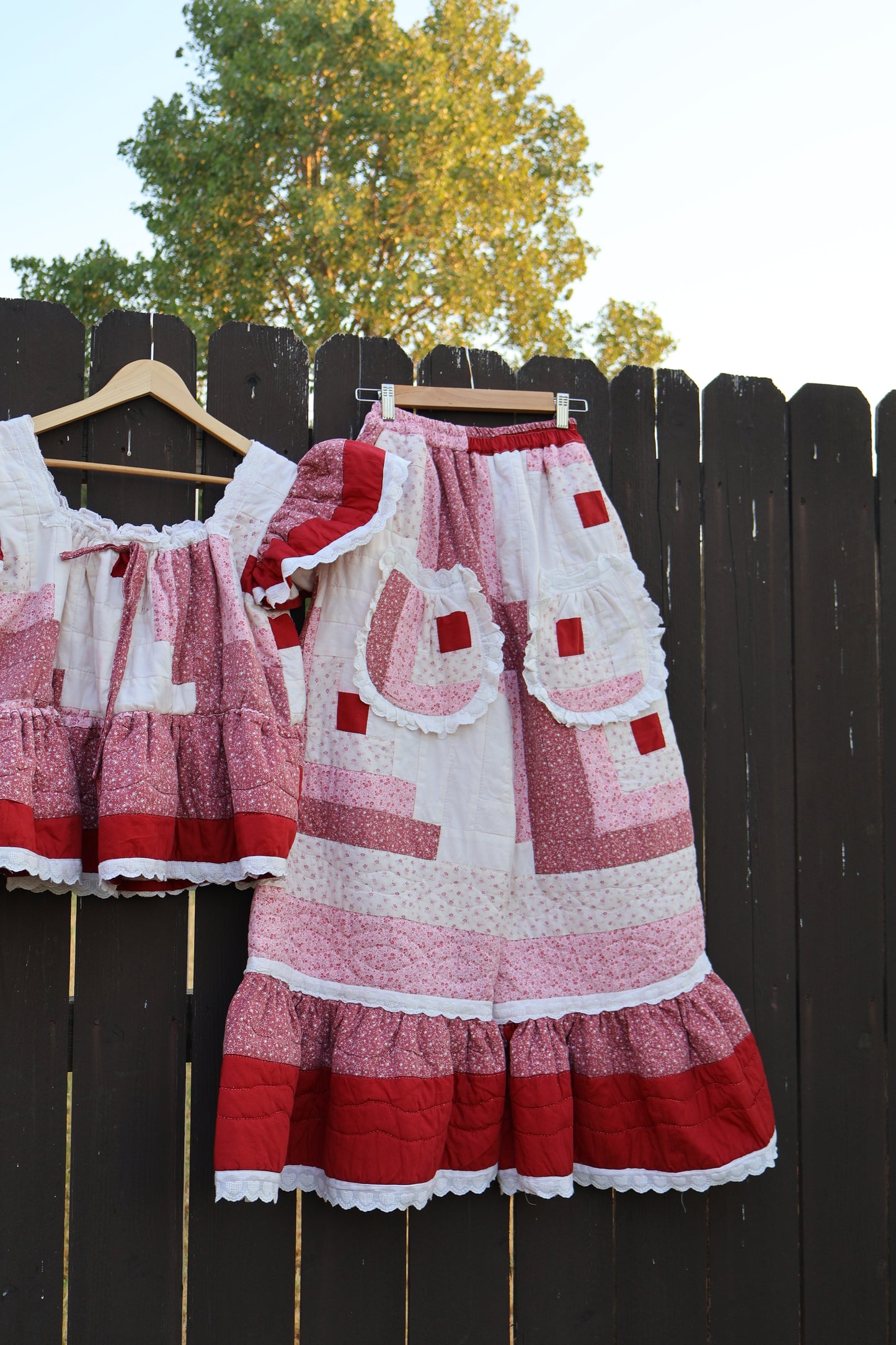 The Cranberry Cottage Set