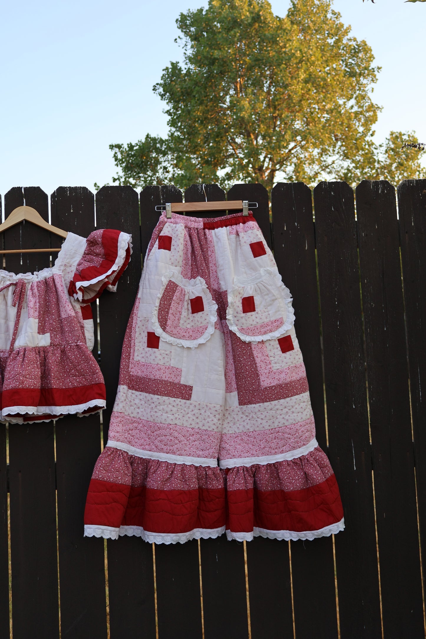 The Cranberry Cottage Set