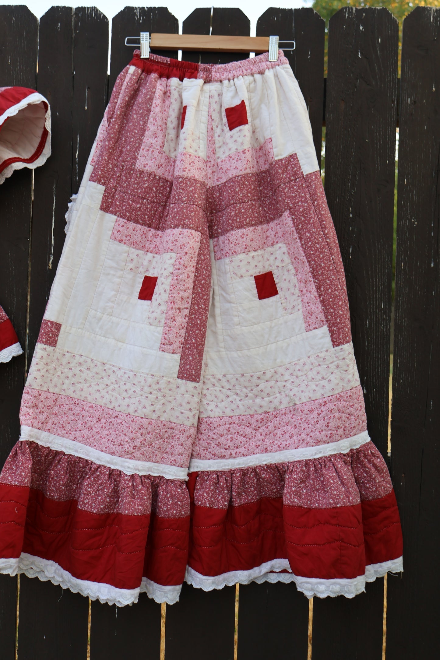 The Cranberry Cottage Set