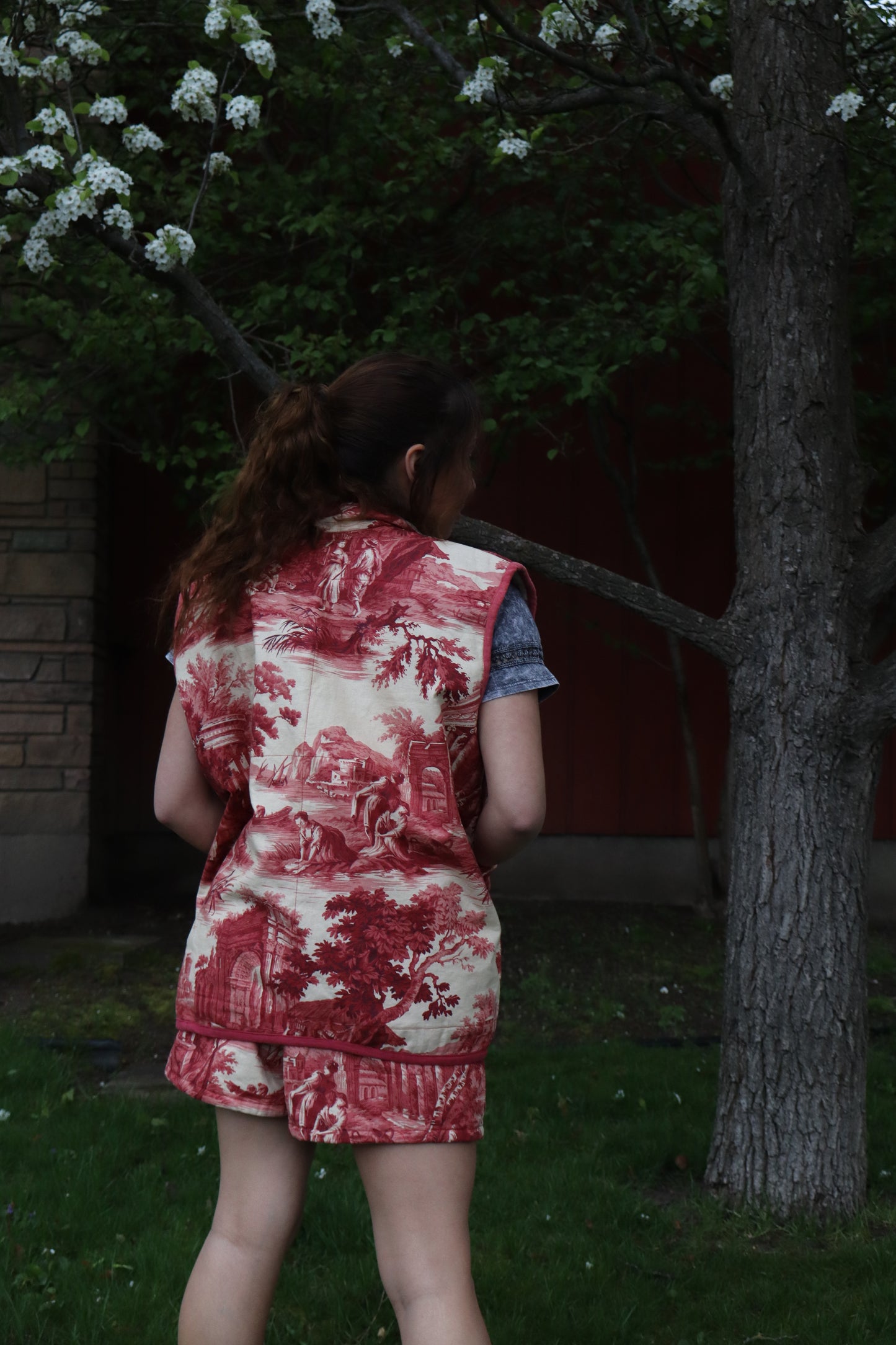 Crimson Toile Quilt Set