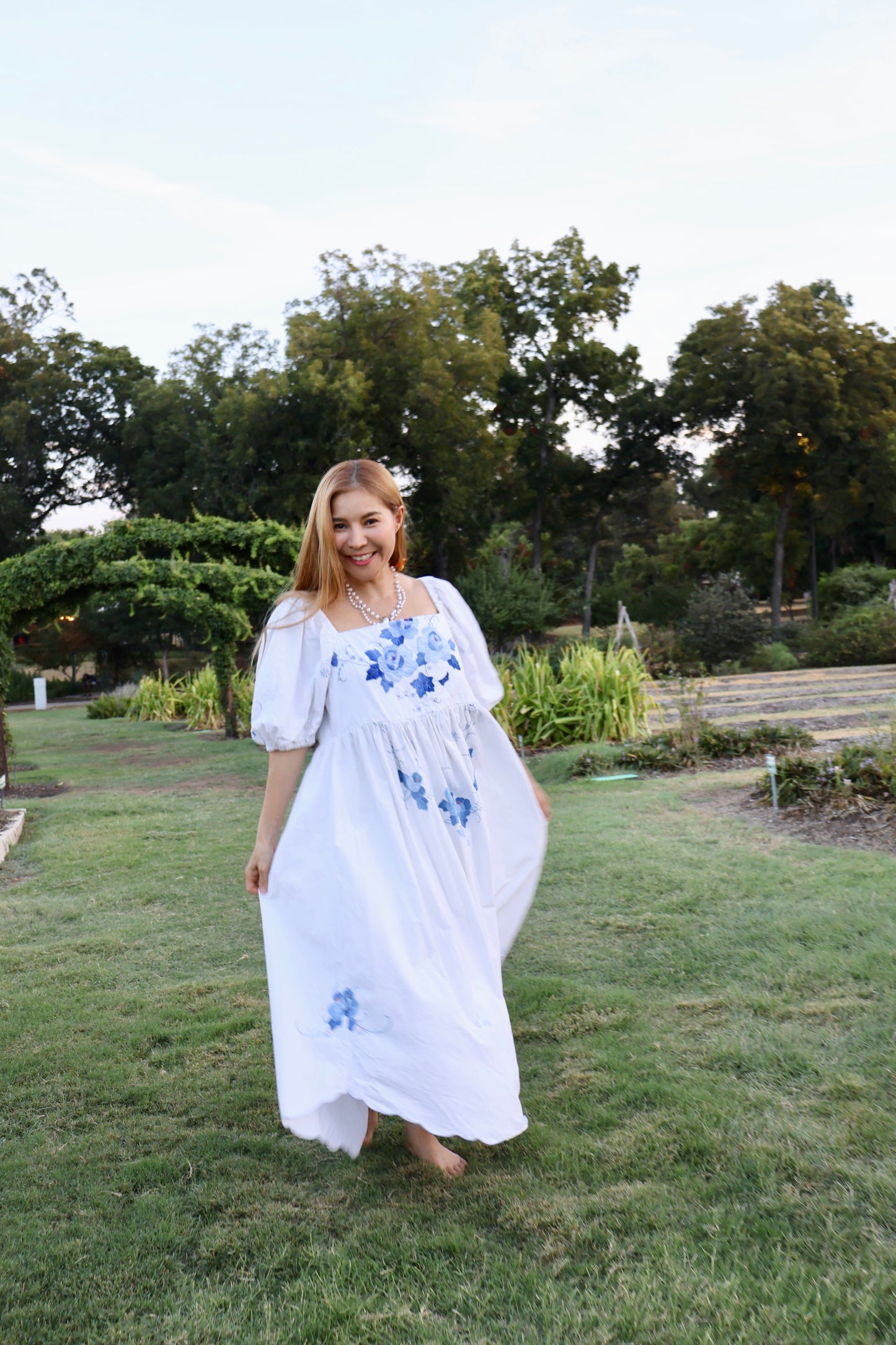 The Célestia Blue Rose Dess