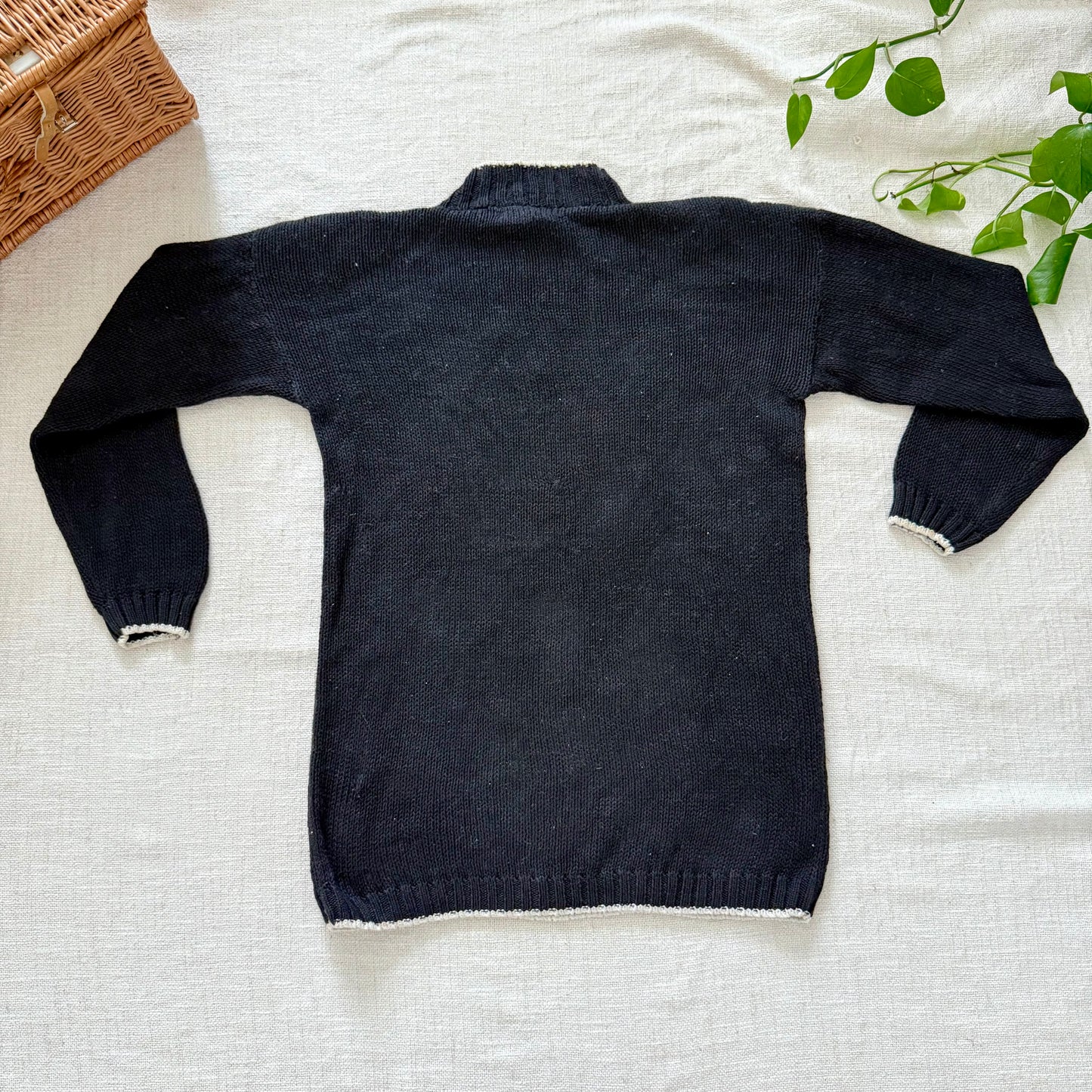 Vintage 80s Black Rose Knit Sweater | Women's Medium Art Wear Pullover